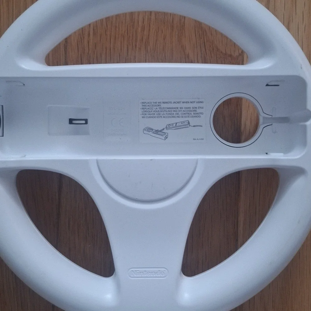 Nintendo Wii Wheel RVL-024 Mario Kart Racing Accessory Set of 2 White
